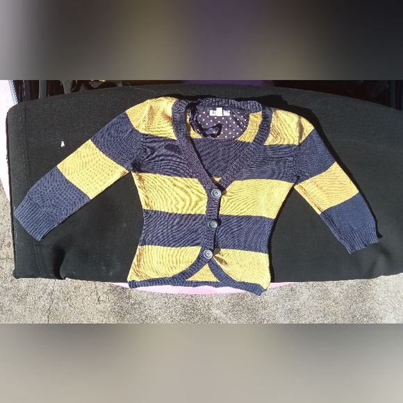 Cardigan - Picture 1 of 4